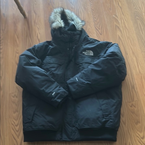 The North Face Black Men's Jacket - Picture 1 of 2